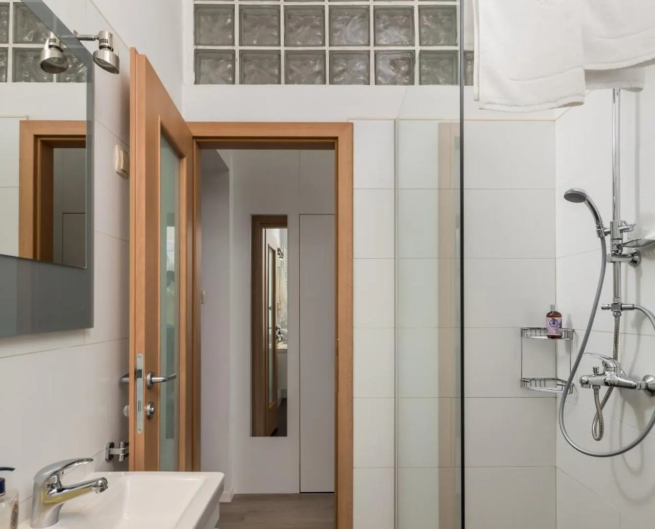 Apartment Issa, Opatija Center With Parking