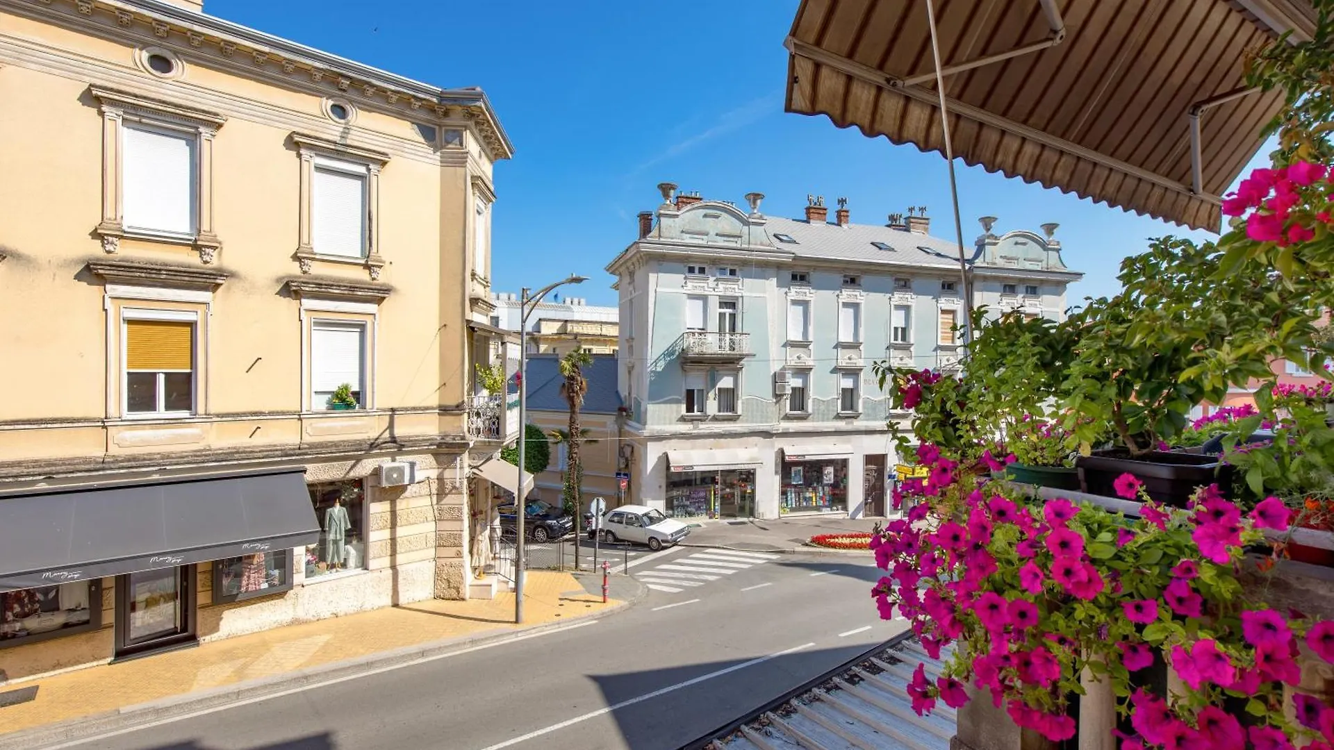 Apartment Issa, Opatija Center With Parking 克罗地亚